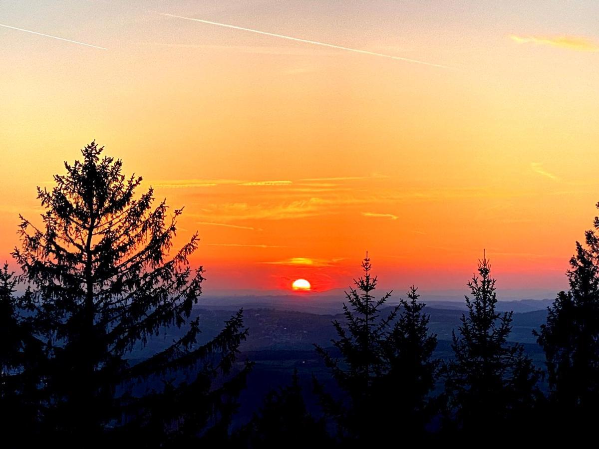 Fraenkische Linie - Radspitz-Ferienwohnungen Marktrodach Luaran gambar